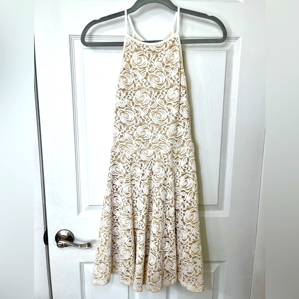 XS lacy crème dress